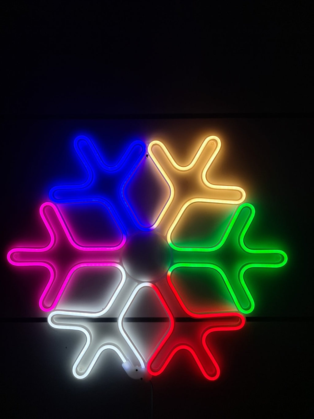 LED Pahuljica 60cm – Svetleća Novogodišnja Dekoracija u Više Boja