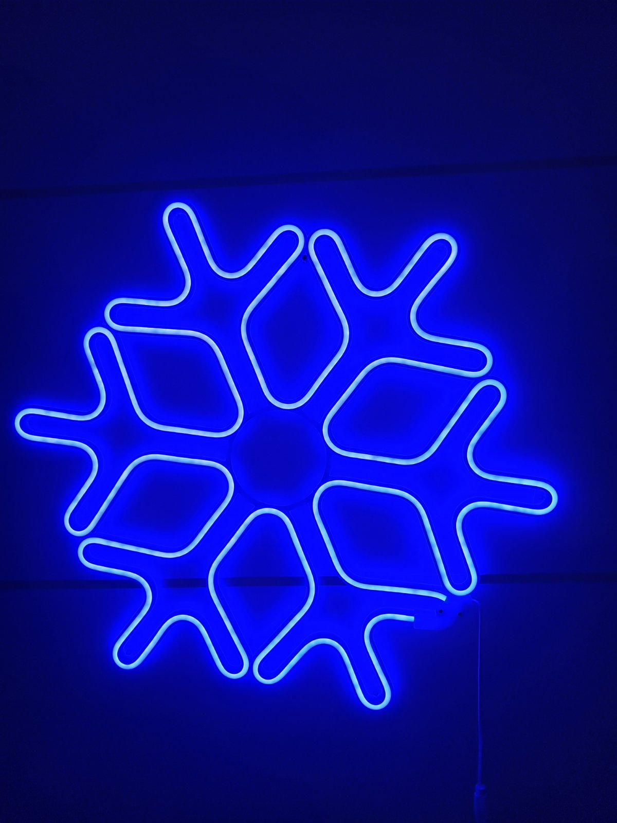 LED Pahuljica 60cm – Svetleća Novogodišnja Dekoracija u Više Boja