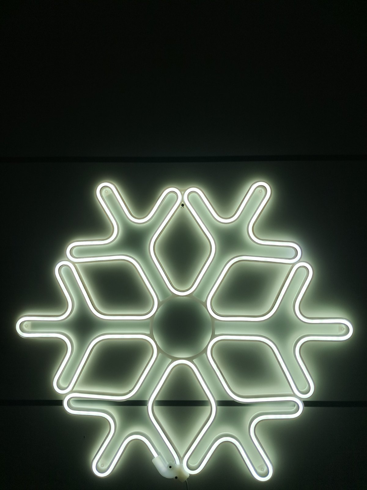 LED Pahuljica 60cm – Svetleća Novogodišnja Dekoracija u Više Boja